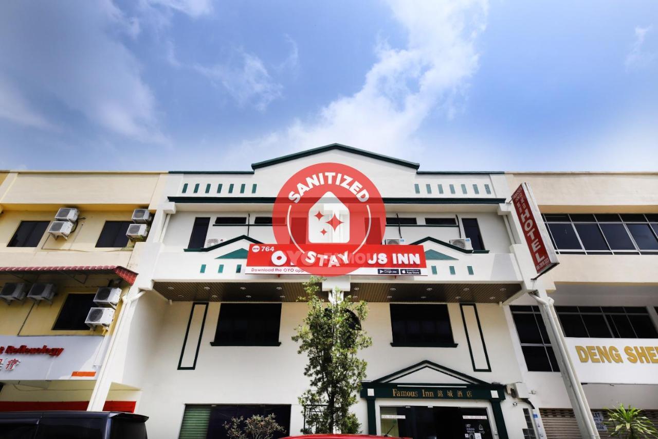 Oyo 764 Hotel Famous Inn Malacca Esterno foto