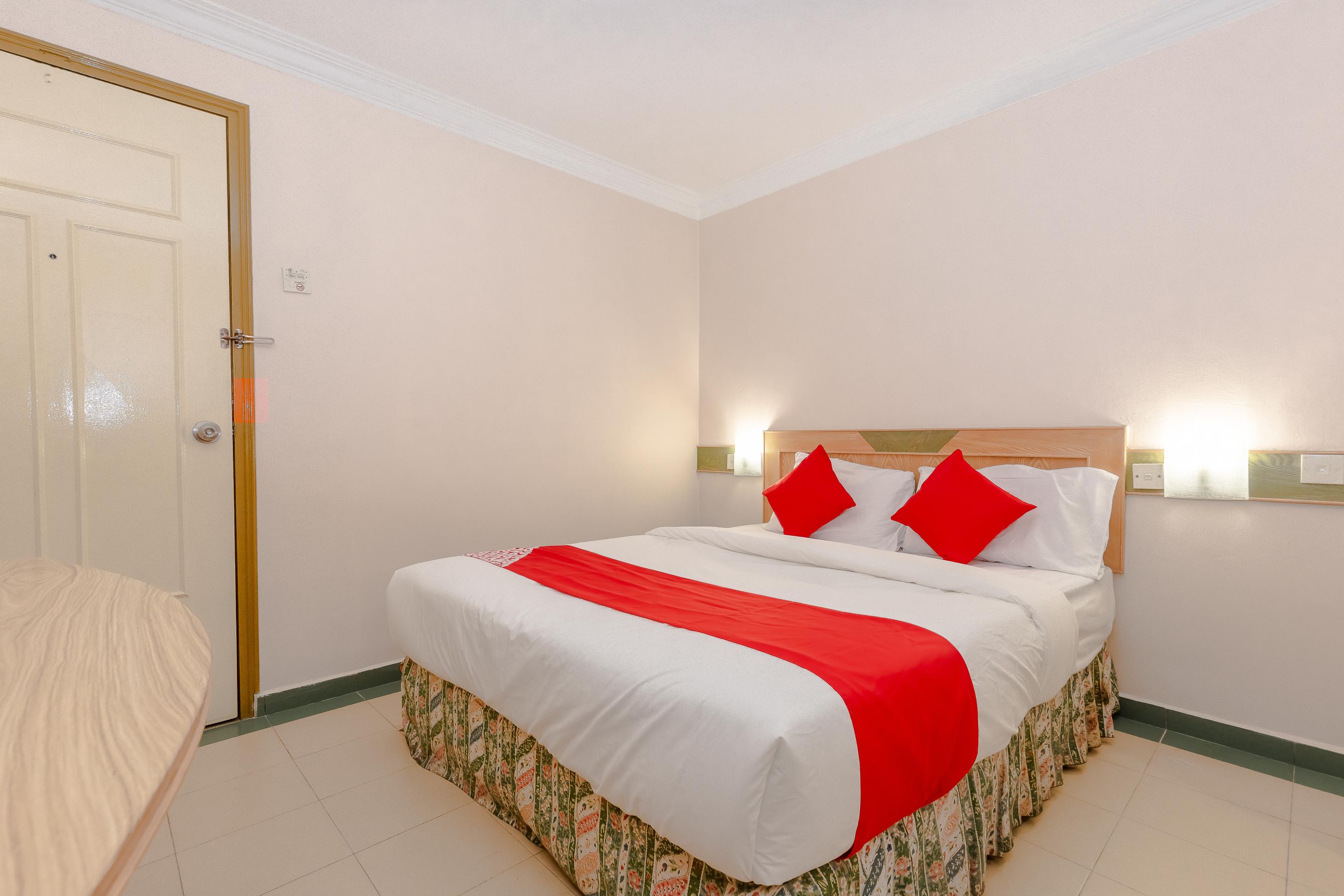 Oyo 764 Hotel Famous Inn Malacca Esterno foto