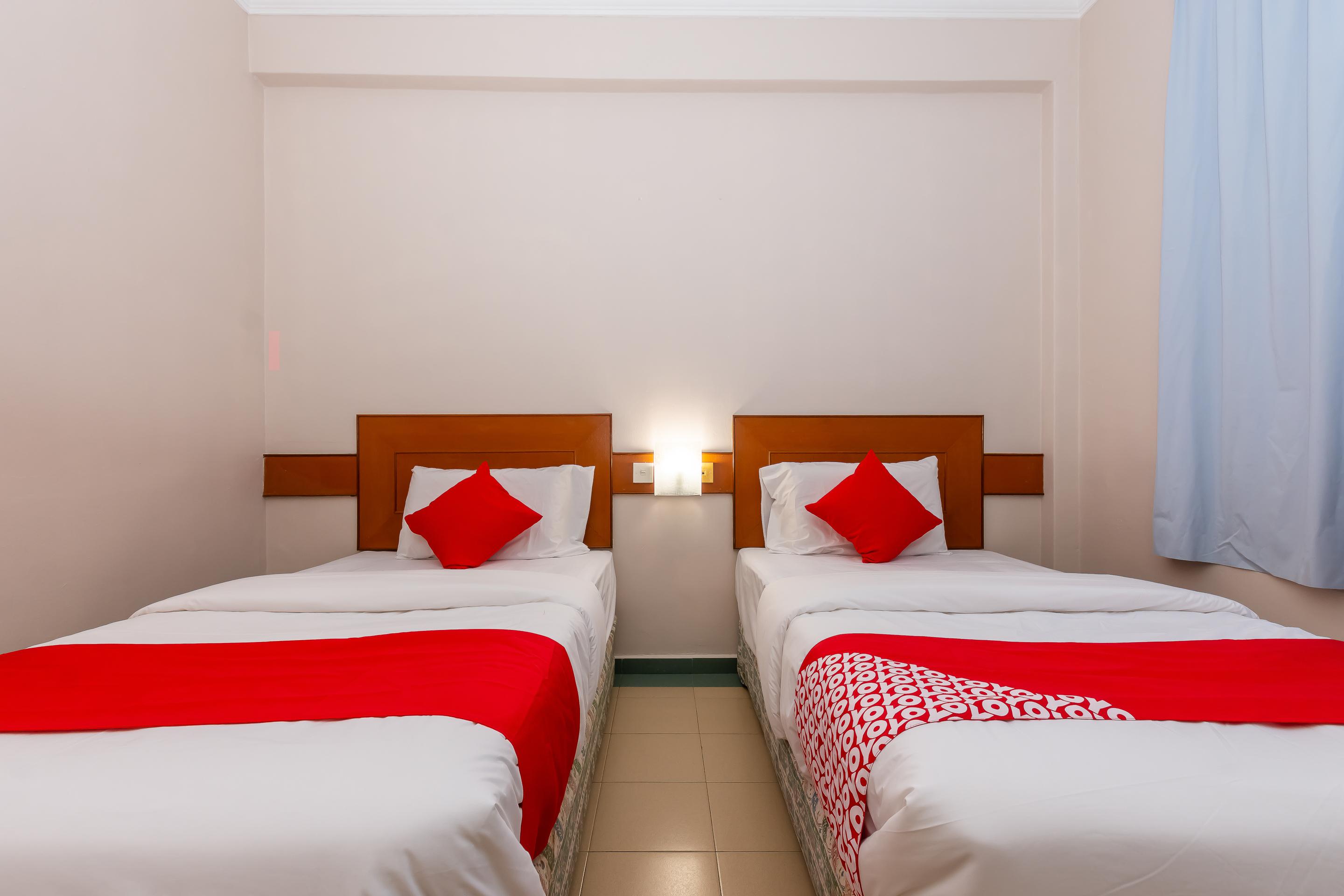Oyo 764 Hotel Famous Inn Malacca Esterno foto