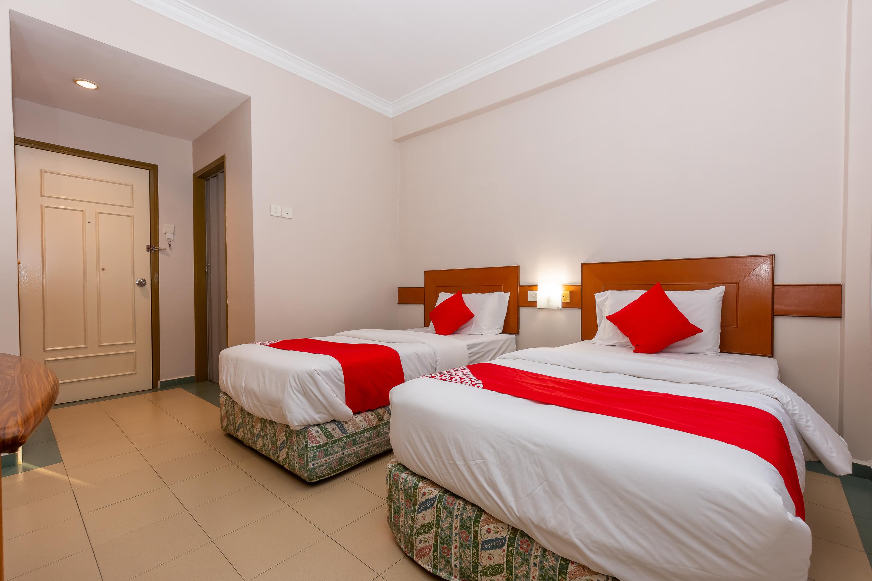 Oyo 764 Hotel Famous Inn Malacca Esterno foto