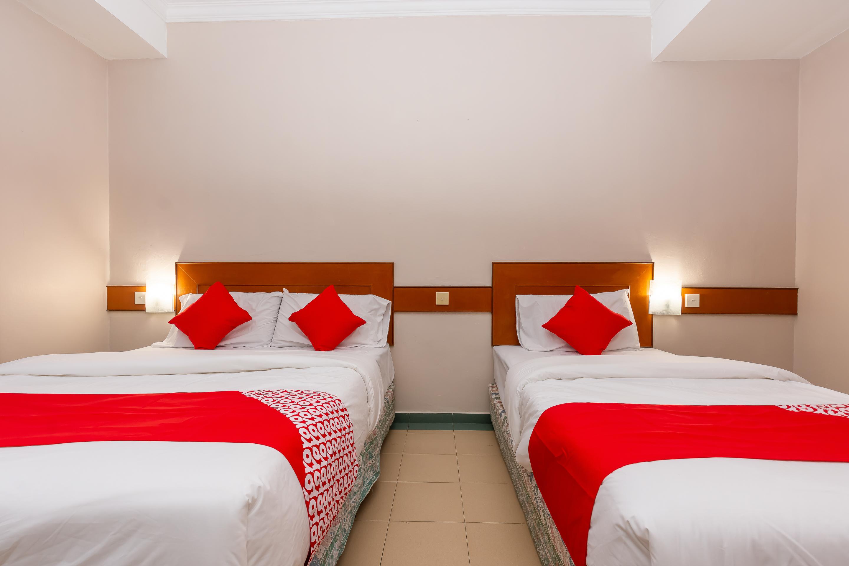 Oyo 764 Hotel Famous Inn Malacca Esterno foto