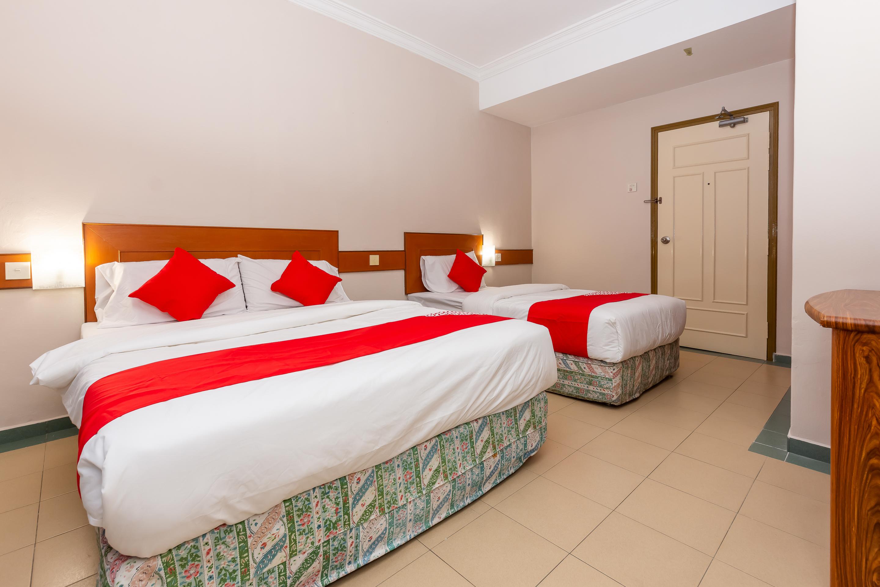 Oyo 764 Hotel Famous Inn Malacca Esterno foto
