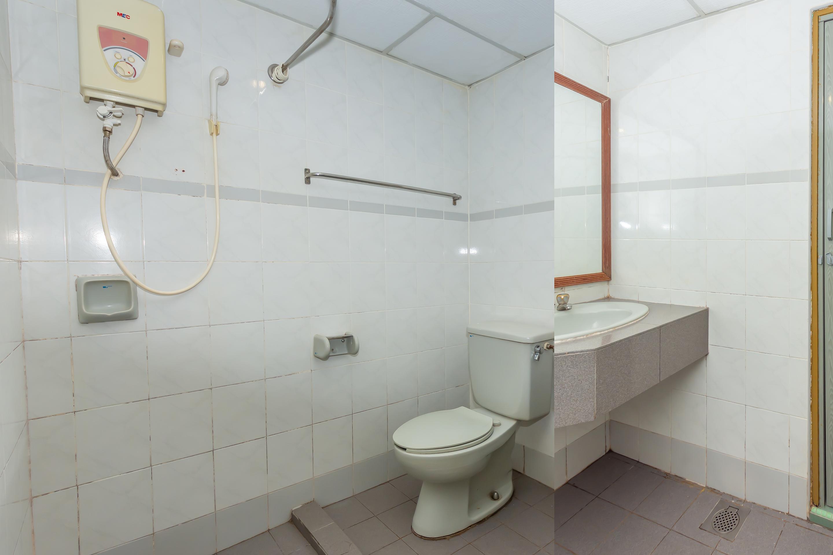 Oyo 764 Hotel Famous Inn Malacca Esterno foto