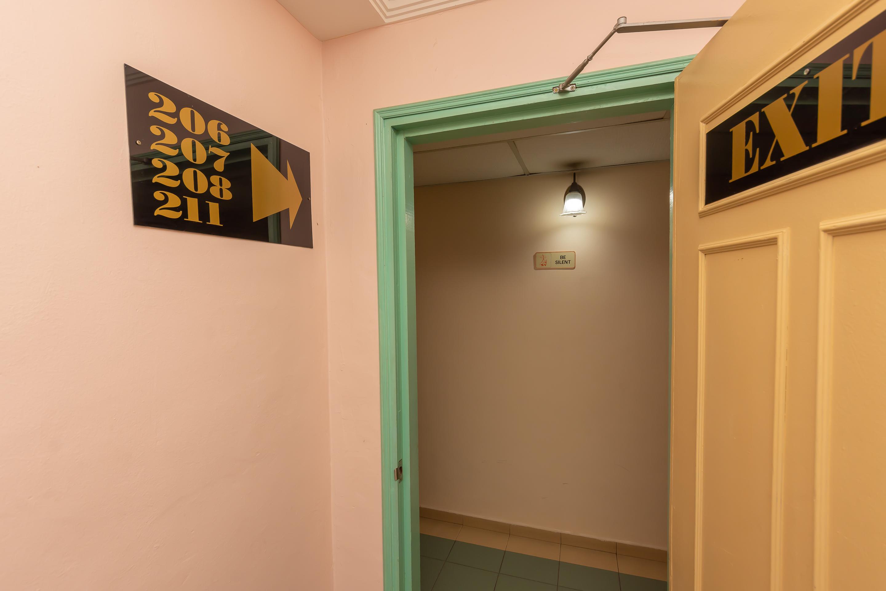 Oyo 764 Hotel Famous Inn Malacca Esterno foto