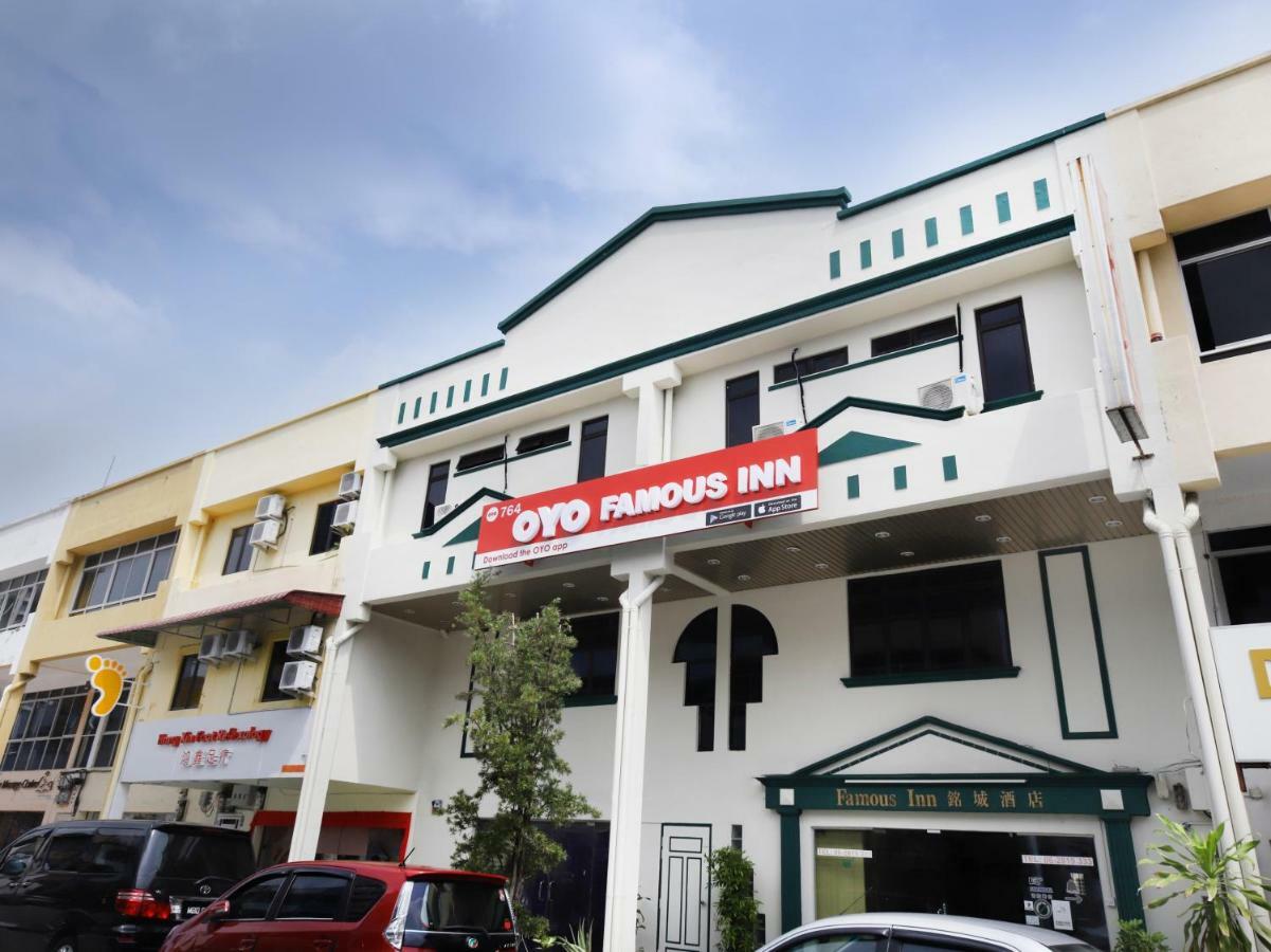 Oyo 764 Hotel Famous Inn Malacca Esterno foto